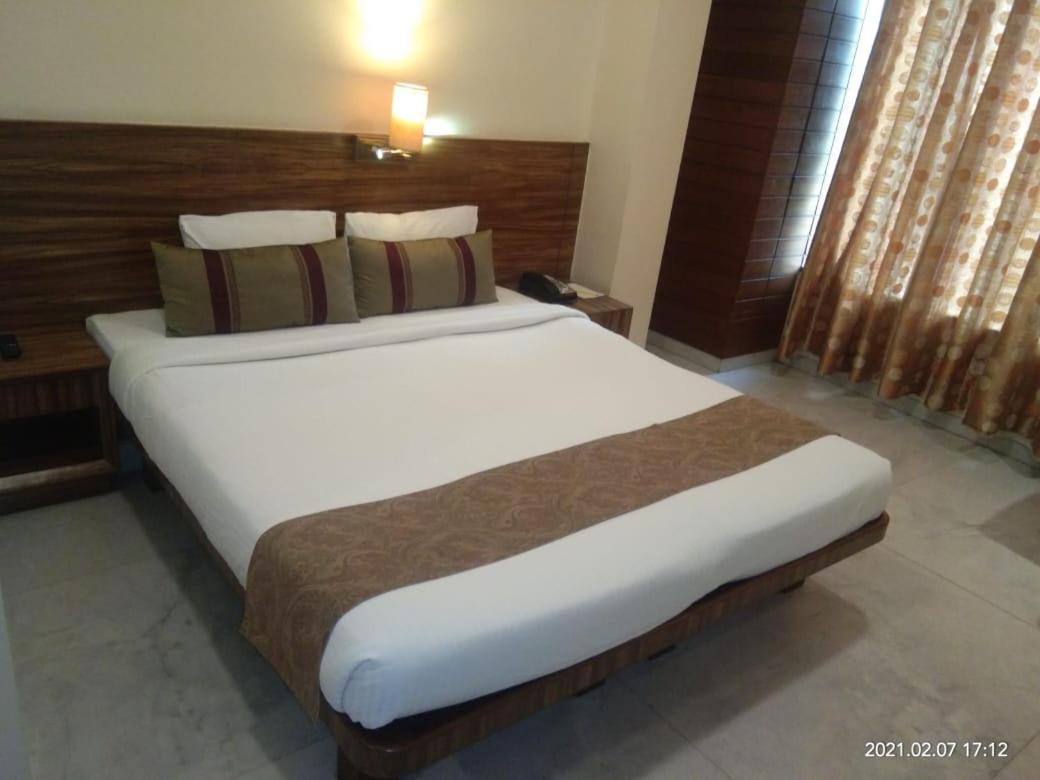 Hotel Jewel Of Chembur Mumbai Kültér fotó