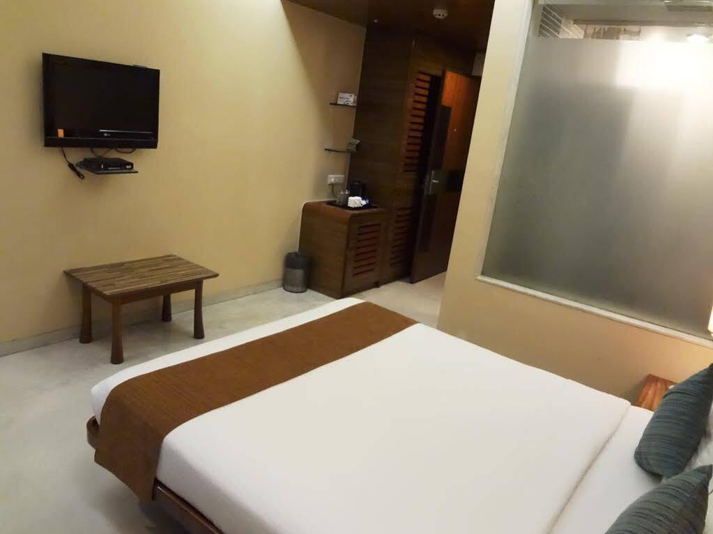 Hotel Jewel Of Chembur Mumbai Kültér fotó